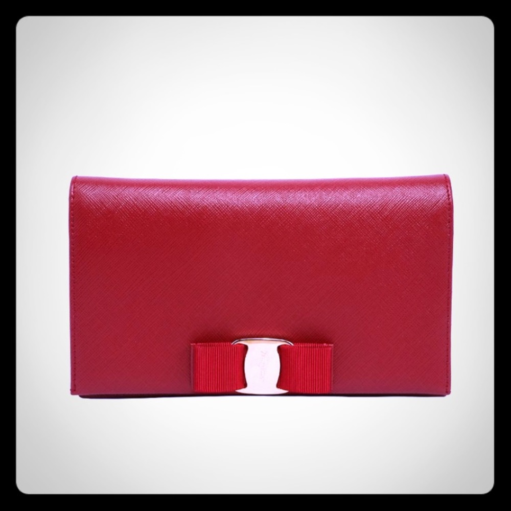 NEW. Salvatore Ferragamo with Gold Chain Strap - Picture 5 of 5